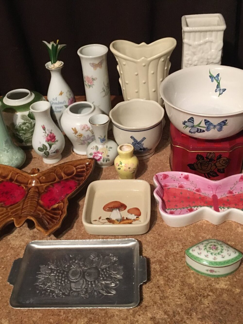 LOT OF 19 VASES DISHES FLOWERS FLORAL ROSES BUTTERFLIES MARCIA OF CALIFORNIA